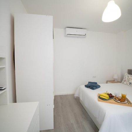 1 Room Playa Pedregalejo 马拉加 外观 照片